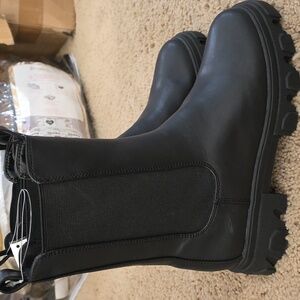 Vodvob Platform Chelsea Boots Black Size 8 Brand New With Tags